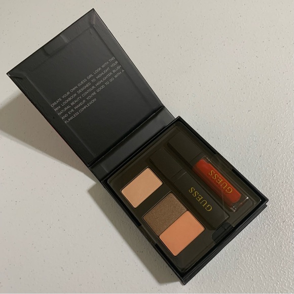 Guess ‘Sunkiss’ Face Mini Look Book Makeup Set-New - Picture 5 of 9